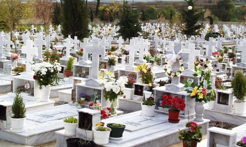 Κρήτη: Εστίες διασποράς του κορονοϊού τα μνημόσυνα